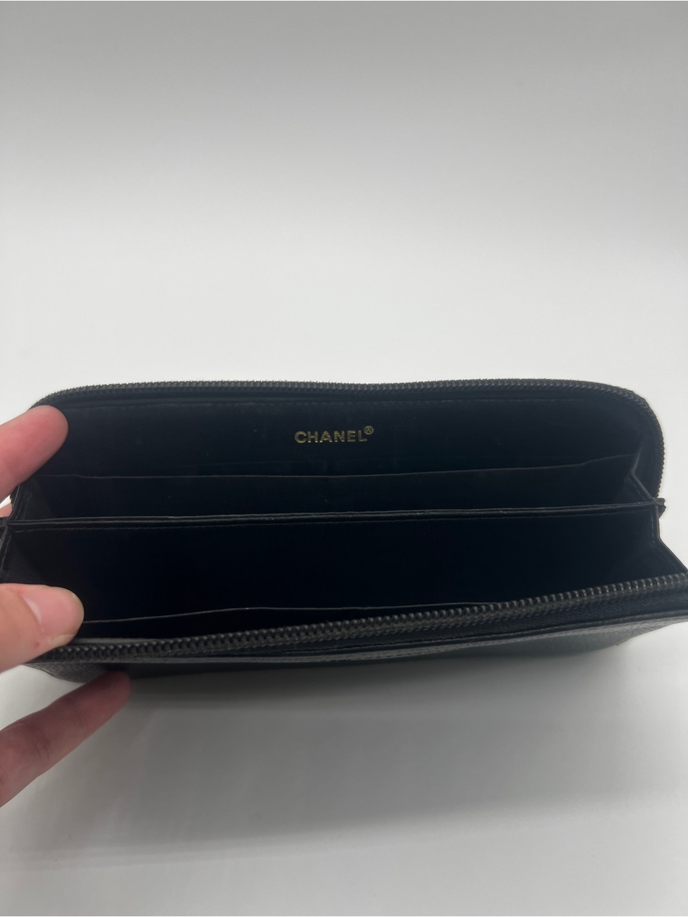 CHANEL Black Caviar Leather Zip Wallet with Embossed CC - Picture 6 of 7
